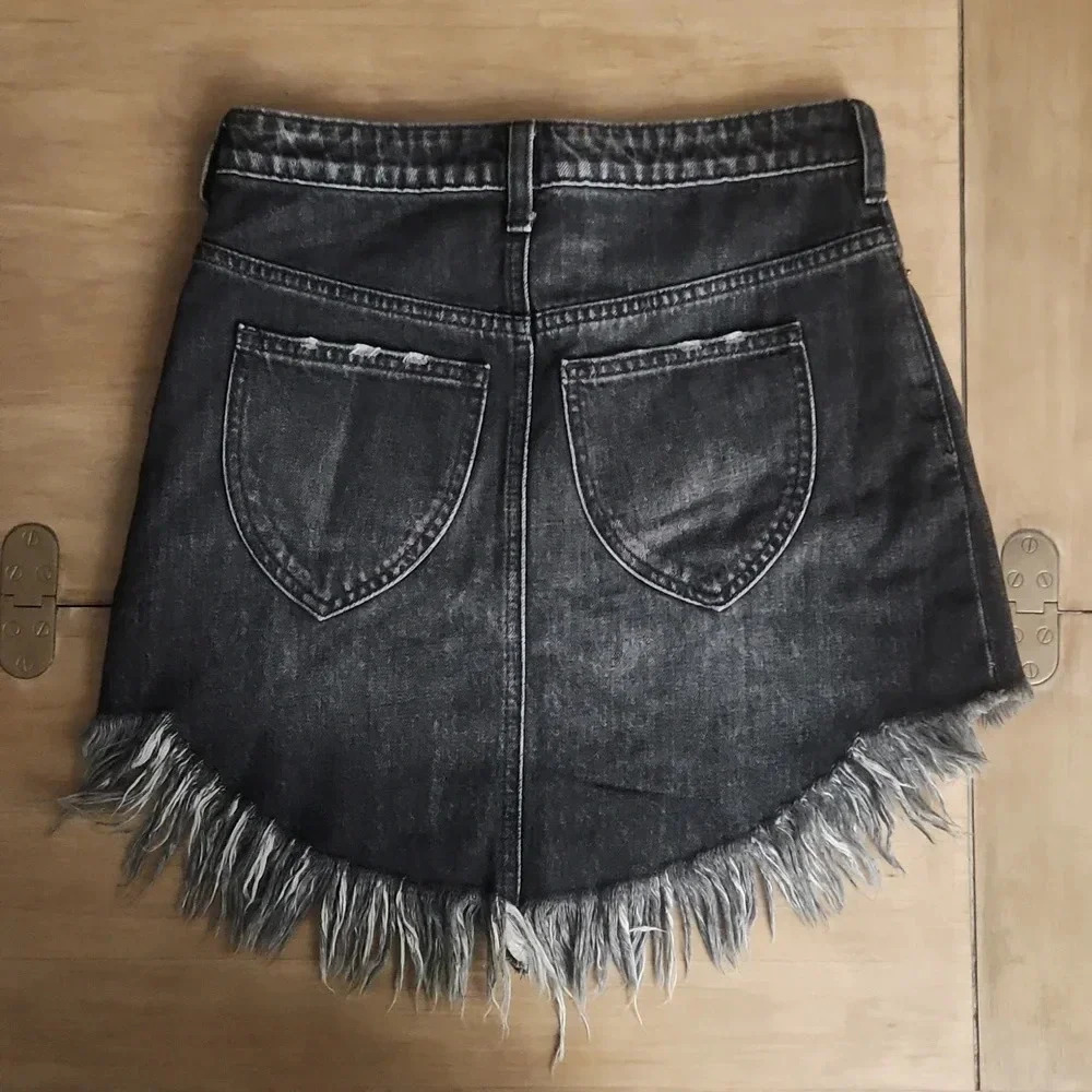 Free People We The Free Bailey Maverick Denim Skirt Size 25 - Picture 4 of 4